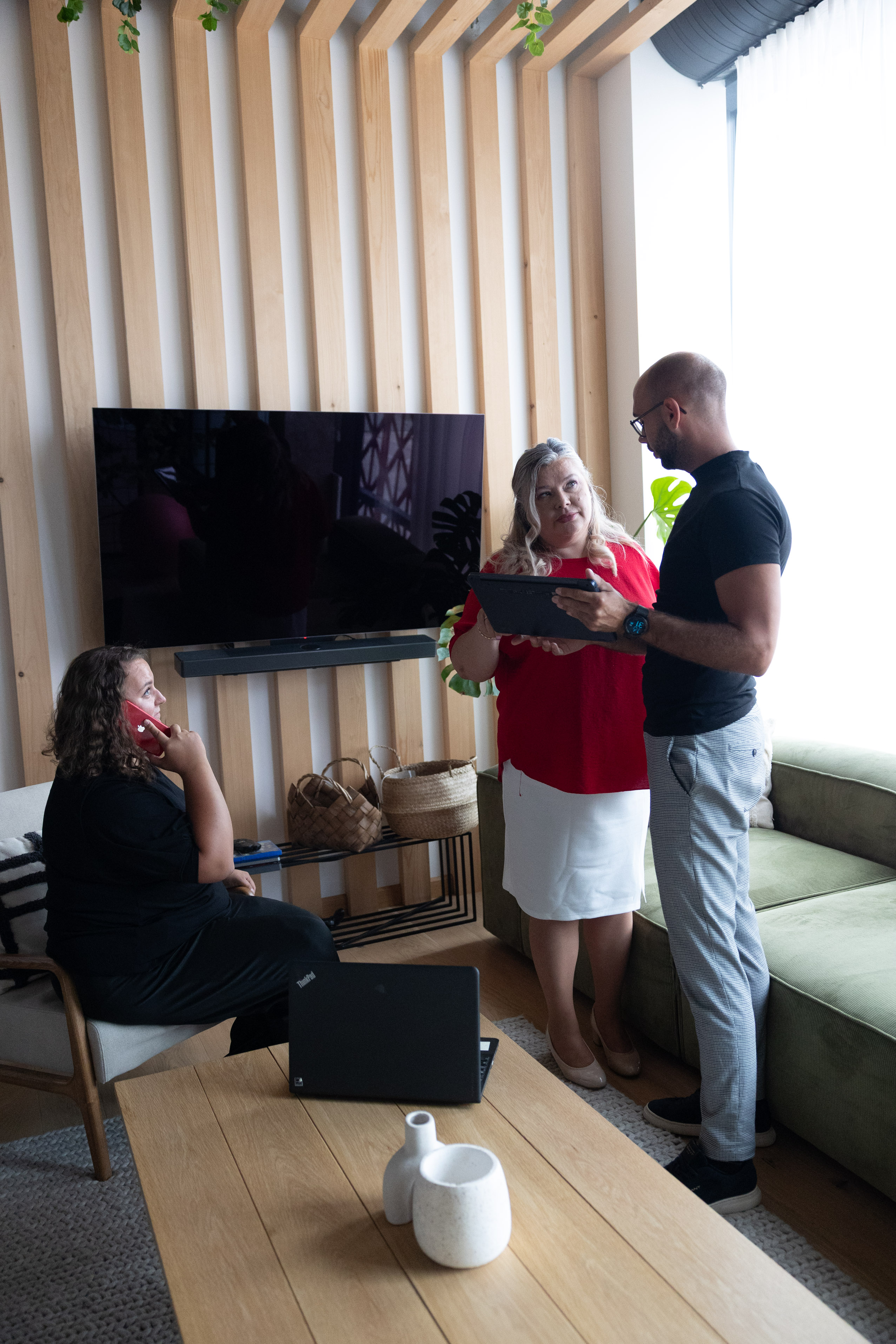 Tím Yolen.sk pri práci